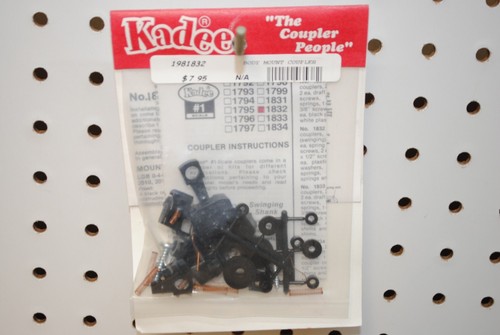 Acopladores desplazados grandes Kadee 1832 escala 1 con cajas de cambios oscilantes *escala 1* NUEVO | Zustand: New