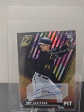 2022 Panini Chronicles Zenith Hoy Jun Park Auto RC - Pittsburgh Pirates
