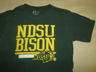 NDSU ''BISON'' CHILD 10/12 T-SHIRT RUSSEL ATHLETICS GREEN THE HERD CHAMPIONS NCAA 
