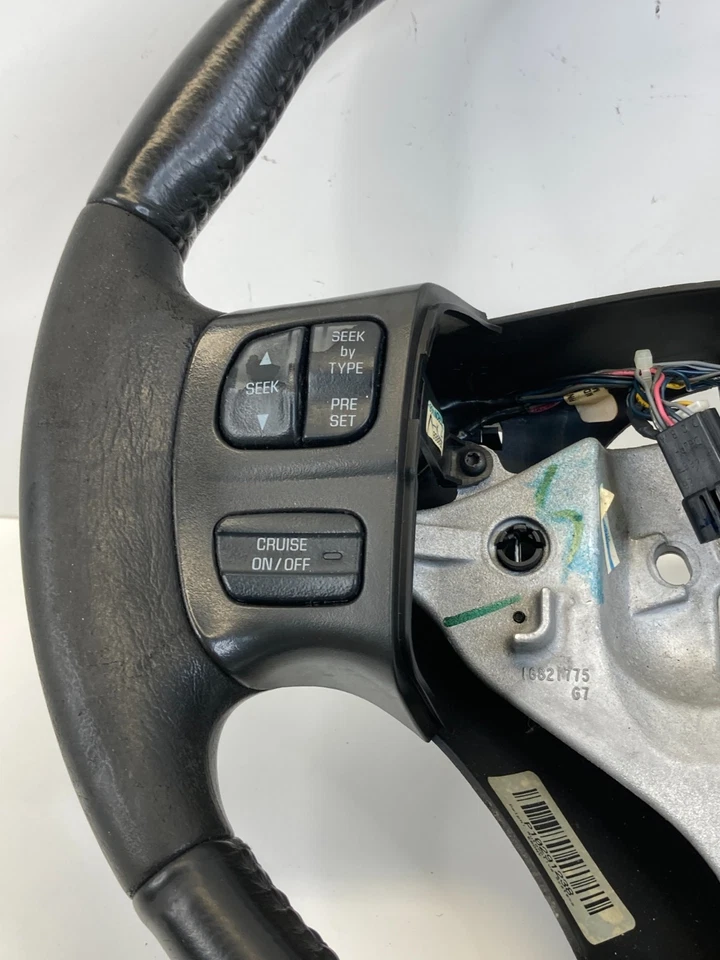 2000-2005 Chevrolet Monte Carlo Steering Wheel w/ Switches 10291238 OEM - Image 3 of 4