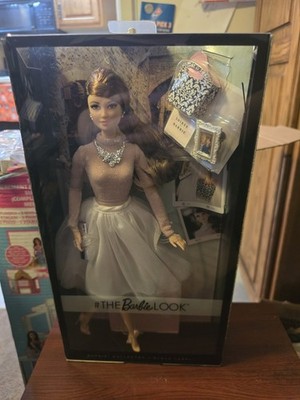 2015 MATTEL ''THE BARBIE LOOK SOIREE BARBIE''   BLACK LABEL ASIAN LEA DGY13 NIB