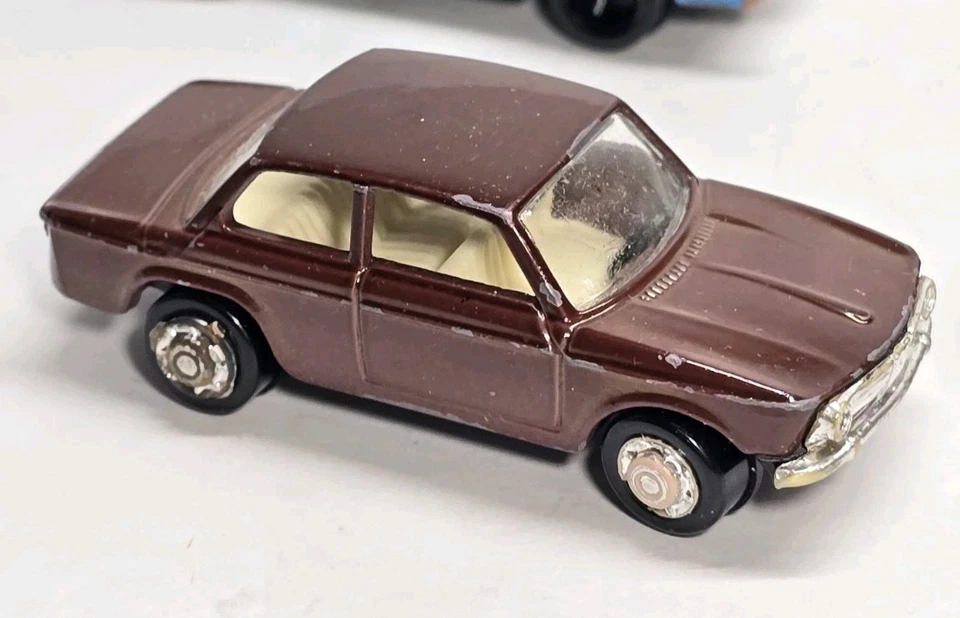 PlayArt BMW 2002 marrón Cadillac Eldorado azul púrpura Jaguar tipo E rojo (4) Foto 3 de 4