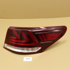 Feu arrière Lexus LS