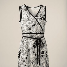 Talbots Dress Size 10 V Neck Black And White Floral Sleeveless Summer Dress