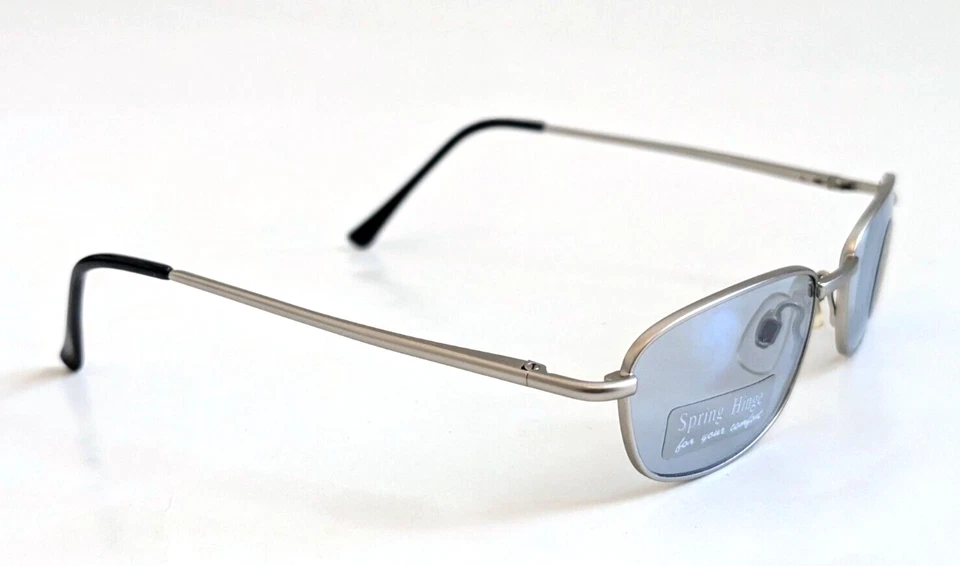 NUEVO CON ETIQUETAS Gafas de sol deportivas vintage años 90 pequeñas rectangulares de metal (S. plateadas) Foto 2 de 4