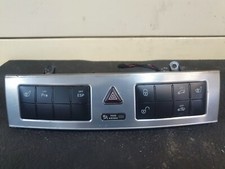 87* Mercedes W203 Mopf Schalterleiste Sitzheizung A2038216381 2038216381