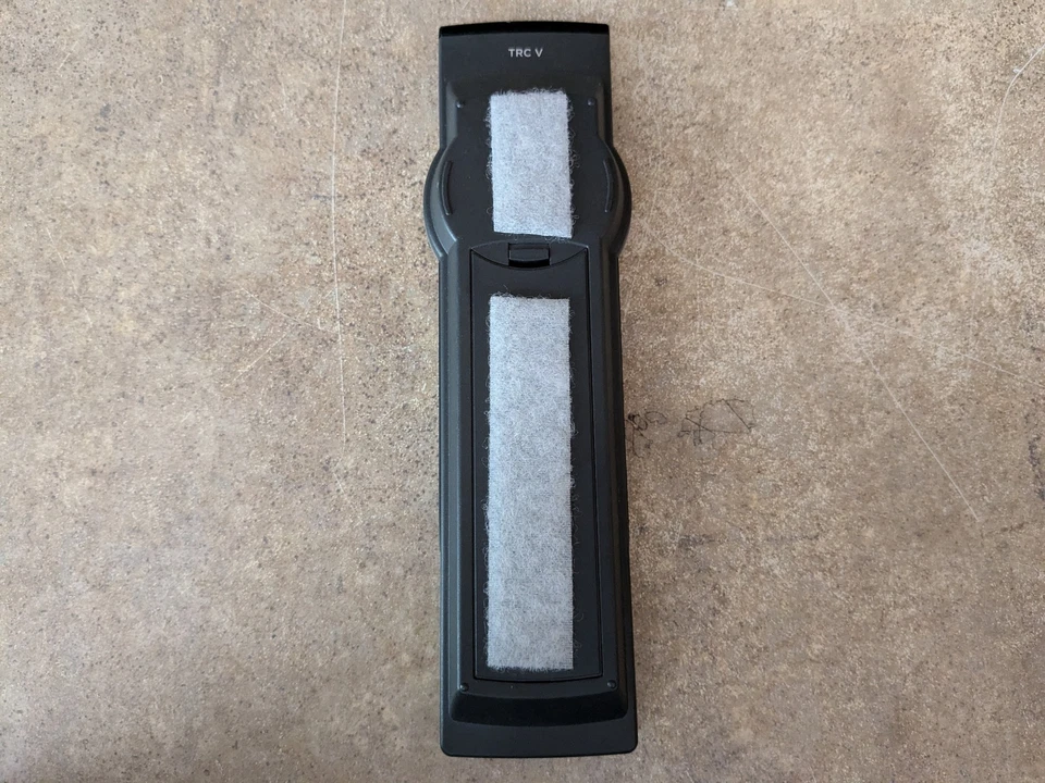 CISCO TELEPRESENCE REMOTE CONTROL TRC V 800-34911-01 B1-3(25x) - Image 2 of 4