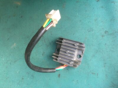 3823 UNBEKANNTER Spannungsregler Gleichrichter Laderegler MZ125F 5-polig
