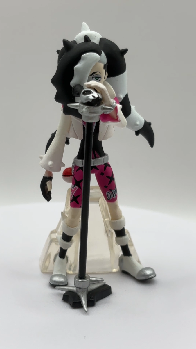 Pokemon Scale World Galar Region Piers 1/20 Figure Genuine in