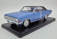 Whitebox WB124137-O (1:24) Opel Diplomat A V8, Blau