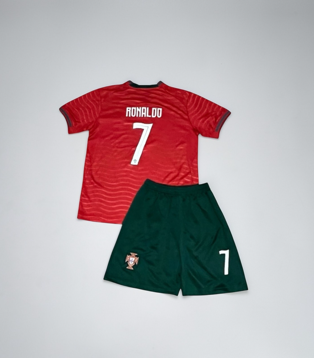 【新品未使用タグ付き】ポルトガルRONALDO 7 ユニフォーム キッズサイズ Kid Sizes Ronaldo 7 Portugal home jersey Set | eBay