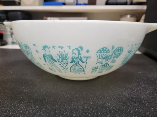 Pyrex Amish reverse Butterprint 4 qt Cinderella Bowl #444