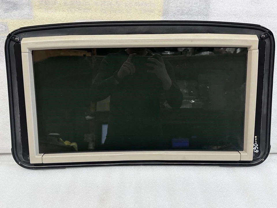 1998 LEXUS LS400 SUNROOF GLASS WINDOW - Image 3 of 4