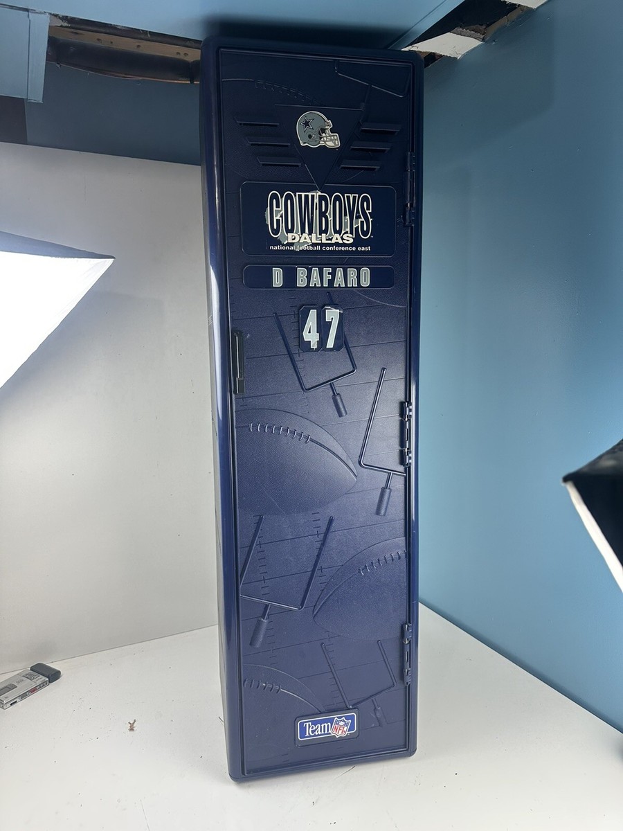 Suncast Dallas Cowboys NFL 1994 Plastic Football Locker 49.5