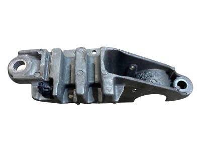 BMW Bracket for right stabilizer bar 31306884012 5' F90 M5 5' G30