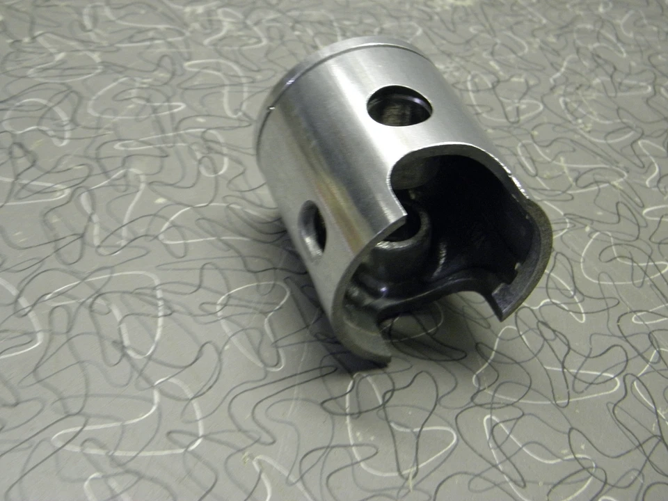 Pistón Yamaha AT2M MX Enduro 1972-73 NOS 2º sobre 318-11636-00 Foto 4 de 4