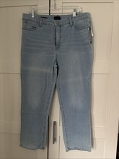 Talbots Women  s Straight Leg Crop Jean Size 14 Light Wash NWT