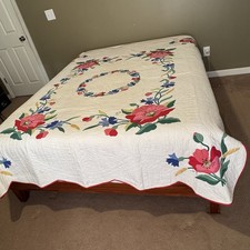 Vtg Quilt Hand Sewn Appliqu Poppies Flowers Hand Quilted Scalloped 84x76 Inch