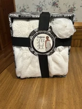 Spa Essentials Plush Towel Wrap Hair Towel Twist Loofah Bathroom Gift Set White