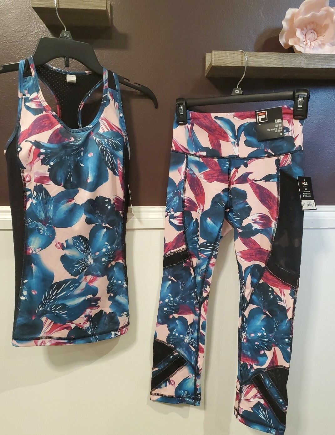 $75 Fila Sport Tru dry rosa blu floreale tank Capri leggings tasche XS