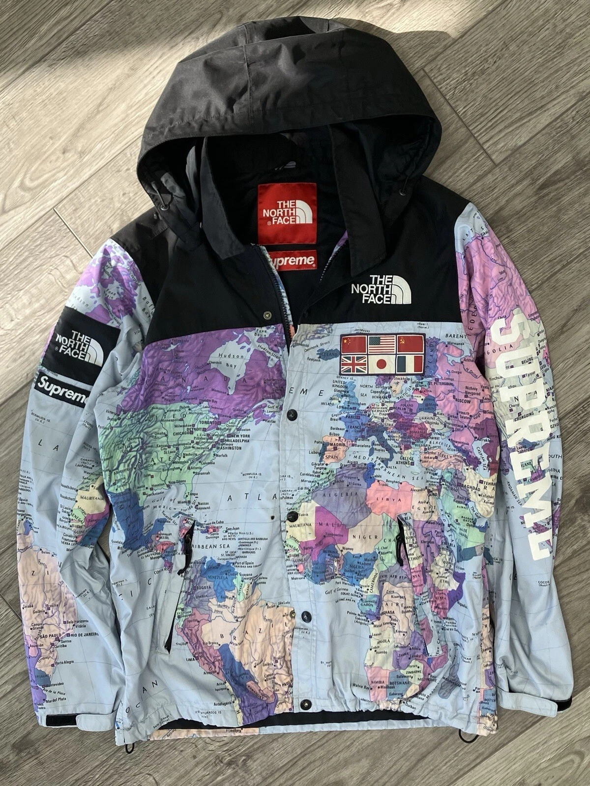 2014 Supreme x The North Face Atlas World Map Expedition Coaches Veste L