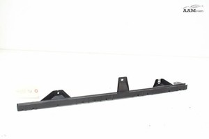 2018-24 FREIGHTLINER CASCADIA FRONT LEFT DRIVER WINDOW GLASS CHANNEL GUIDE OEM