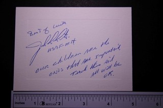 Vietnam Medal of Honor JOHN LEVITOW (1945 2000) AUTOGRAPH heavy stock CARD 6563