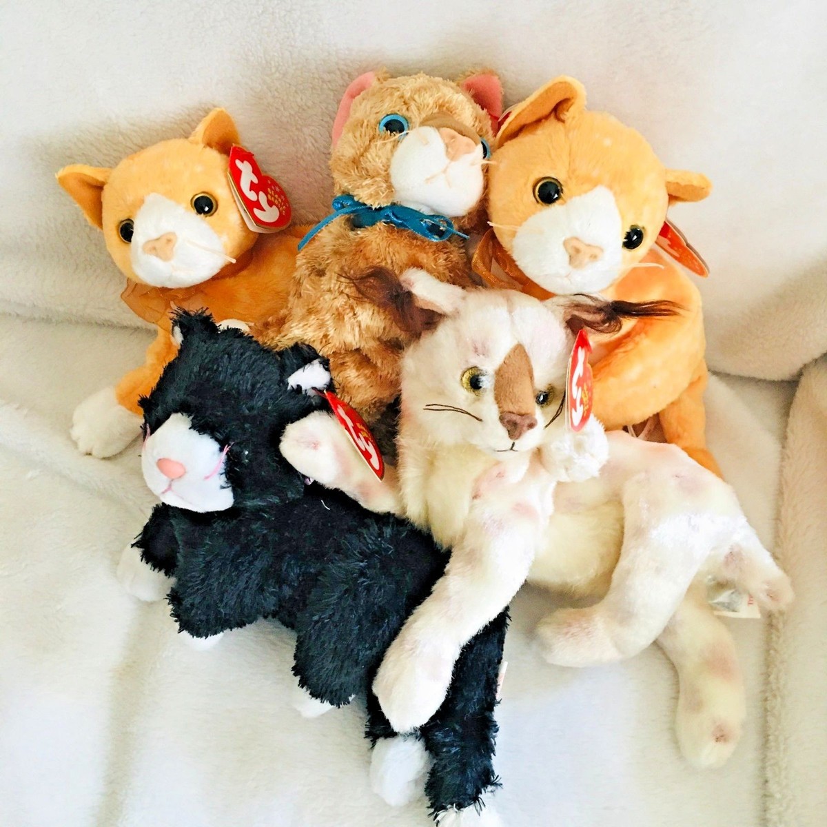 Ty Beanie Baby - BOOTIES The Black & White Cat March 26 2002 for