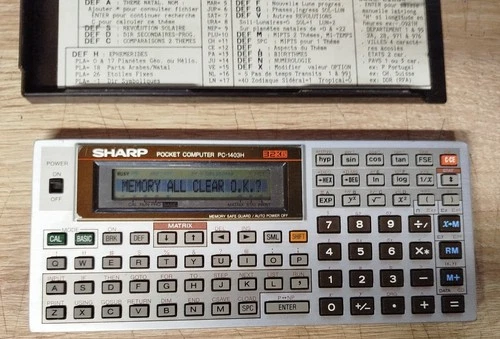 Sharp Pc-1403 : Vintage Pocket Computer - Mini ordinateur
