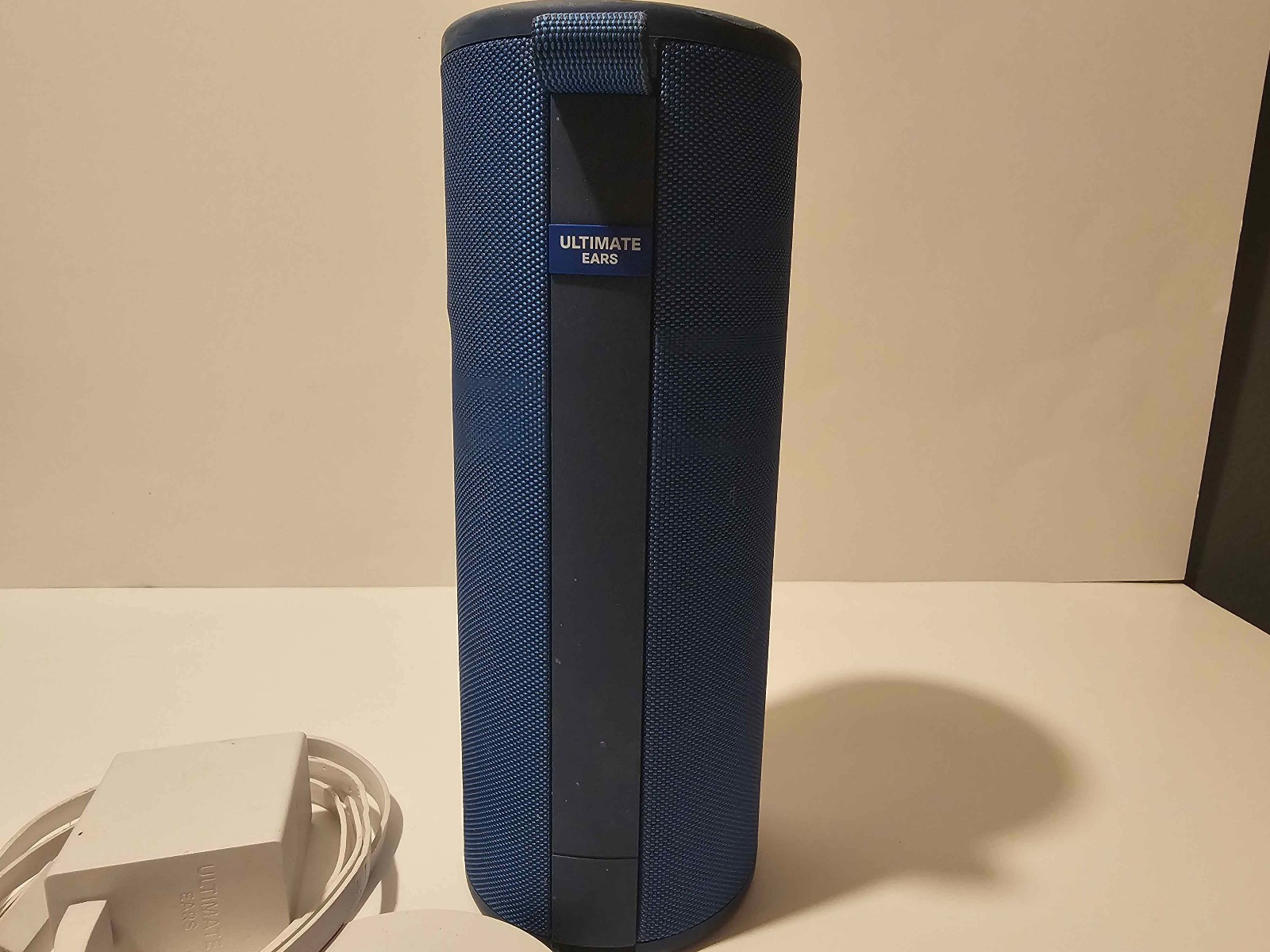 EXCELLENT - Ultimate Ears MEGABOOM 3 Bluetooth Portable Speaker - Lagoon Blue