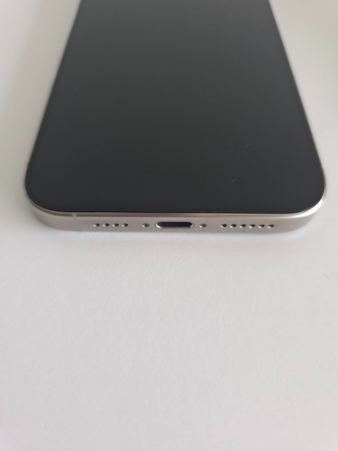 iPhone 16 Pro Max 256GB – Natural Titanium – Unlocked – With Original Box – Good - Photo 7 sur 11