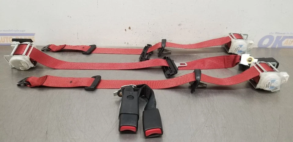 16 DODGE CHARGER SRT HELLCAT SEAT BELT RETRACTOR REAR SET RED Foto 2 de 4