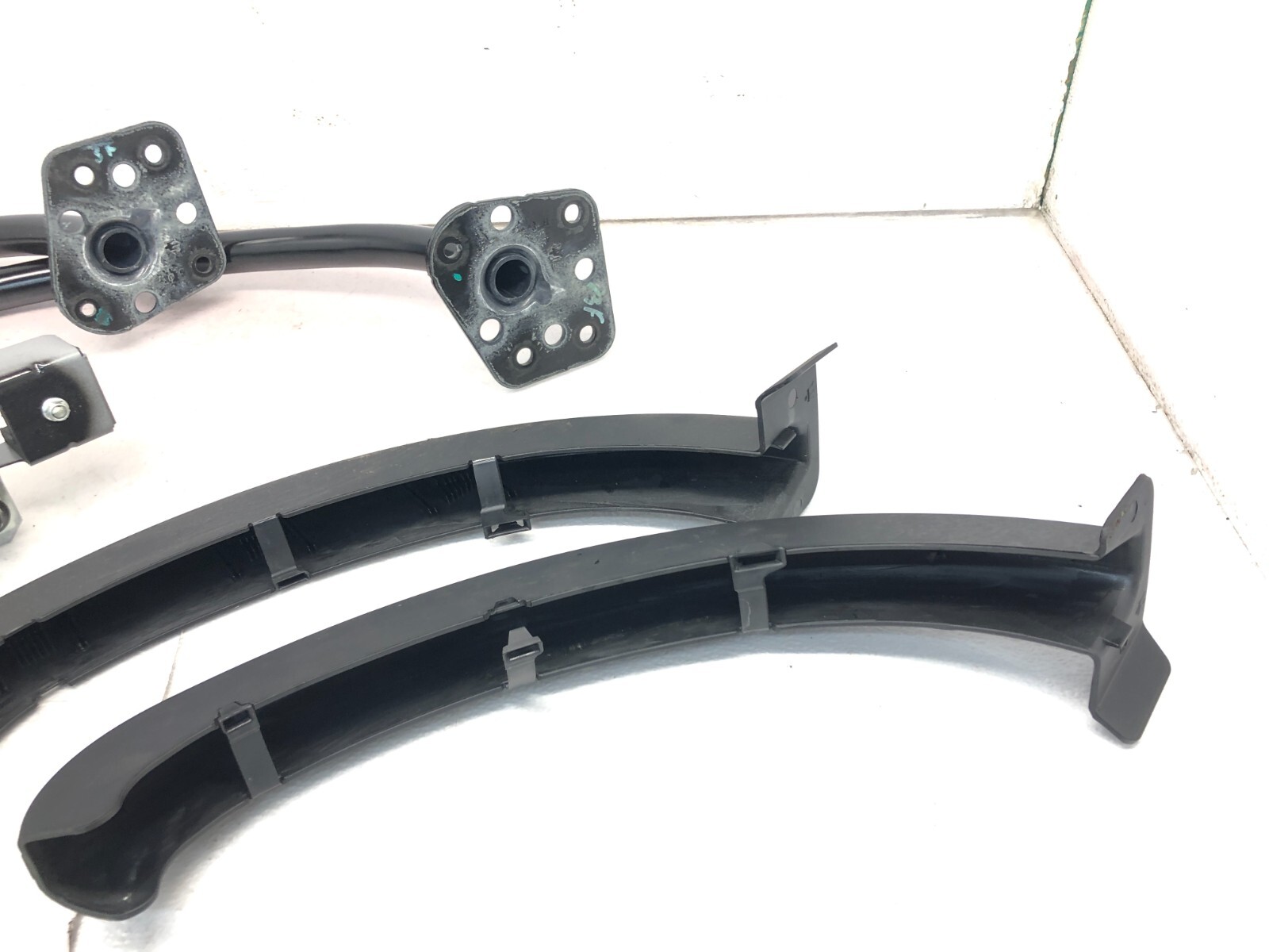 2014-2017 MASERATI QUATTROPORTE AWD REAR TRUNK LID HINGES W/ COVER SET X2 OEM