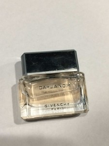 dahlia noir givenchy