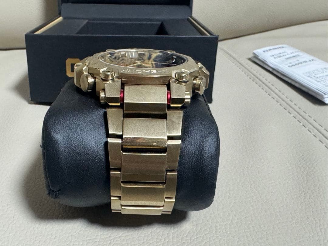 Casio MTG-B3000CX-9A G-shock Year of the Rabbit Limited Edition watch image 5