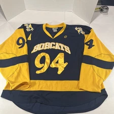 GameWear Bobcats Hockey Jersey Navy Gold #94 Adult L/XL Tear Read DescriptionB75
