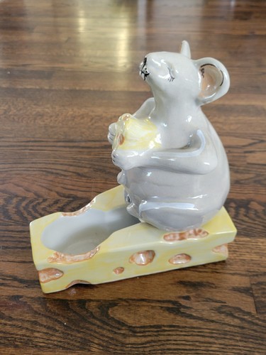 Louisville Pottery Cat or Small Dog Automatic Water Dish Mouse Rat with Cheese - Picture 3 of 11