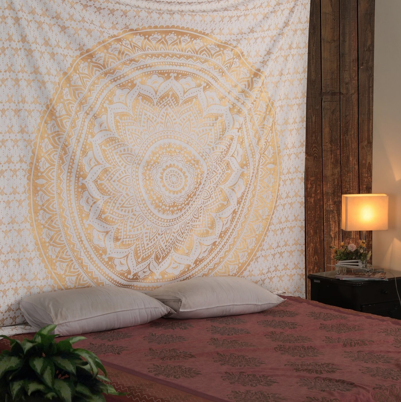 Yugarlibi Mandala-wandtapijt Indiaas Boheems Hippie-wandtapijt Wandtapijten Esthetische Wandkleed Wanddecoratie Kunstwandkleed voor Slaapkamer Woonkamer Thuis Zwart en Oranjerood 210x150cm