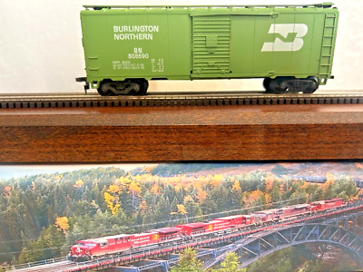 #ad #ad BURLINGTON NORTHERN BN GREEN 40ft BOX CAR HO SCALE RTR DISP $16.95
