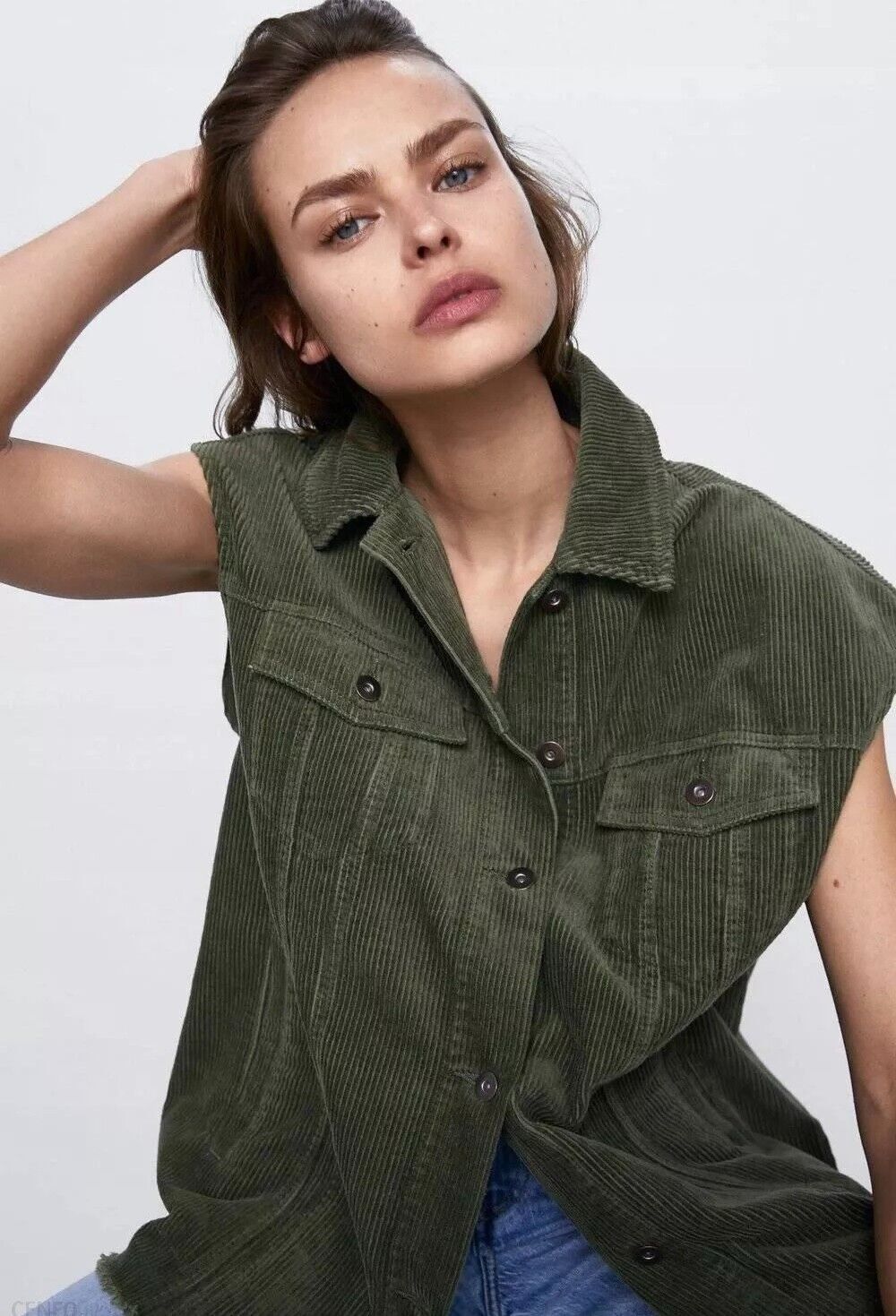 Zara Chaleco de pana verde oliva de mujer