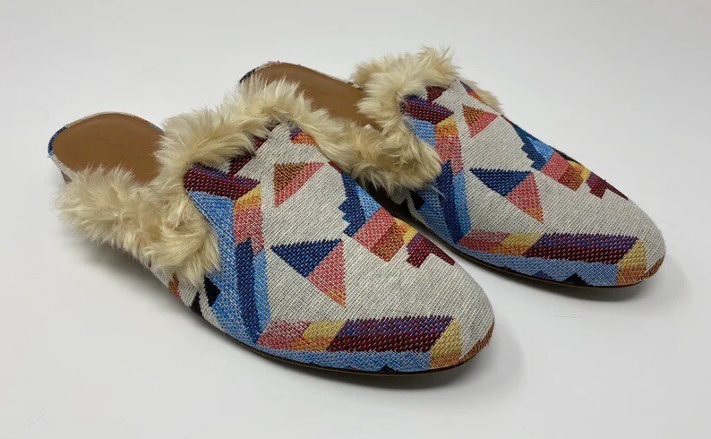 Universal Thread Southwestern Pattern Slippers Si… - image 3