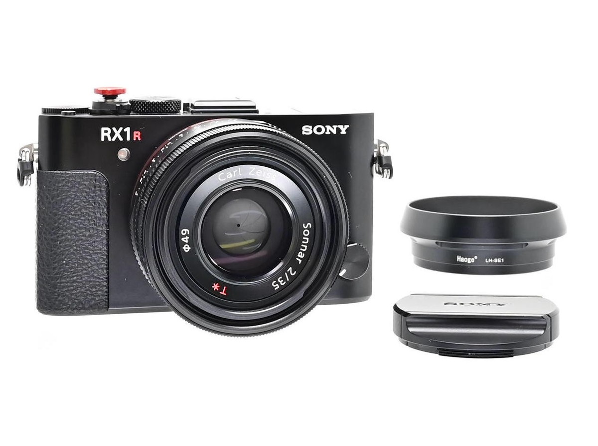 SONY RX1R II w/ 35mm f/2.0 ZEISS SONNAR T* FIXED LENS | eBay