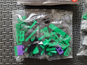 LEGO BrickHeadz 8 41592: The Hulk, New Factory Sealed Bags, **NO BOX** Retired