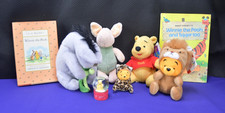Winnie the Pooh  Friends 5 Plush  2 Books