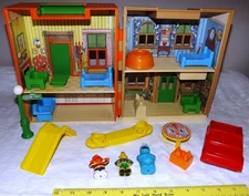1984 Playskool Muppets Sesame Street Hooper's Store Playset - Most Pieces Scarce