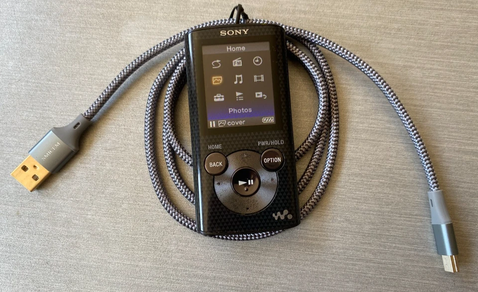 Sony Walkman 8GB FM Radio MP3 Digital Media Player NWZ-E384 Black + Charger - Image 2 of 4