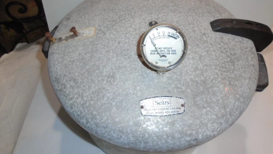 Olla a presión vintage Sears 16 cuartos modelo 620 para decoración no funciona Foto 3 de 4