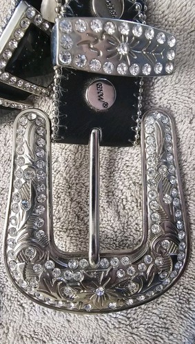 Cintura western BHW impreziosita in pelle nera con borchie e strass taglia XXL, 43' leggi - Foto 6 di 20