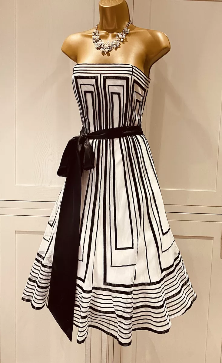 Strapless fit and top flare midi dress