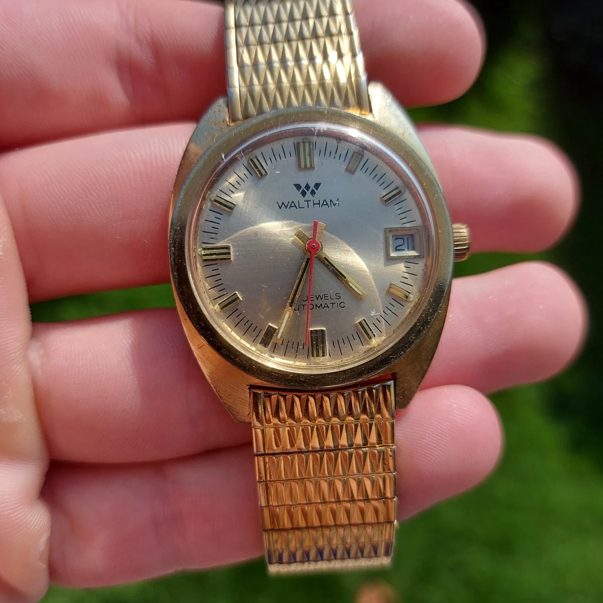 Second hand watches store for sale online